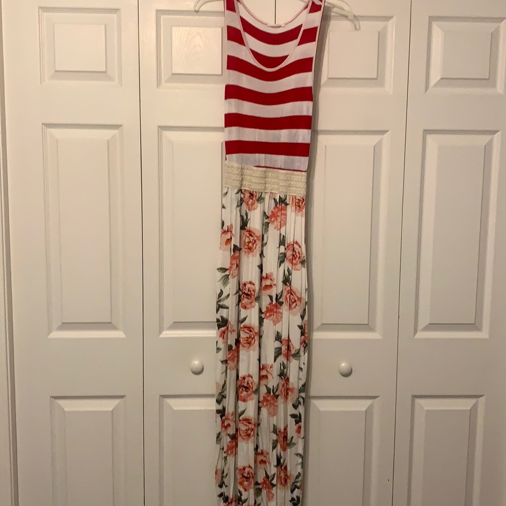 Reb. & J. Boutique dress size small